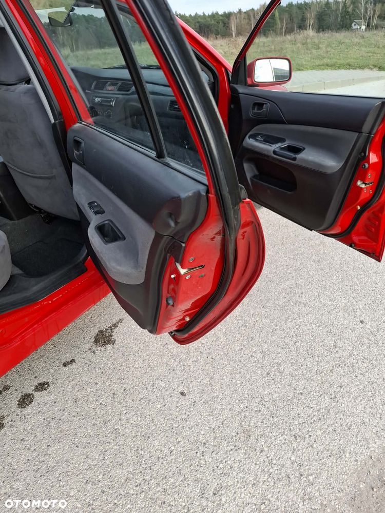 Mitsubishi Lancer 1.6 Intense - 24