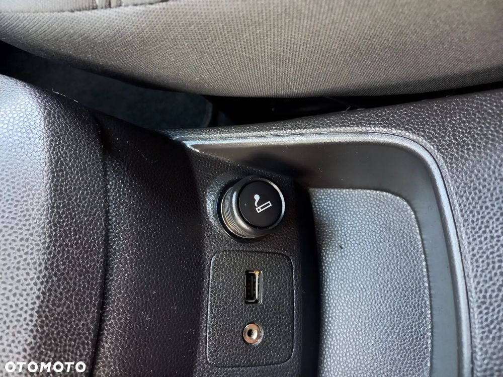 Ford Fiesta 1.25 Celebration - 13