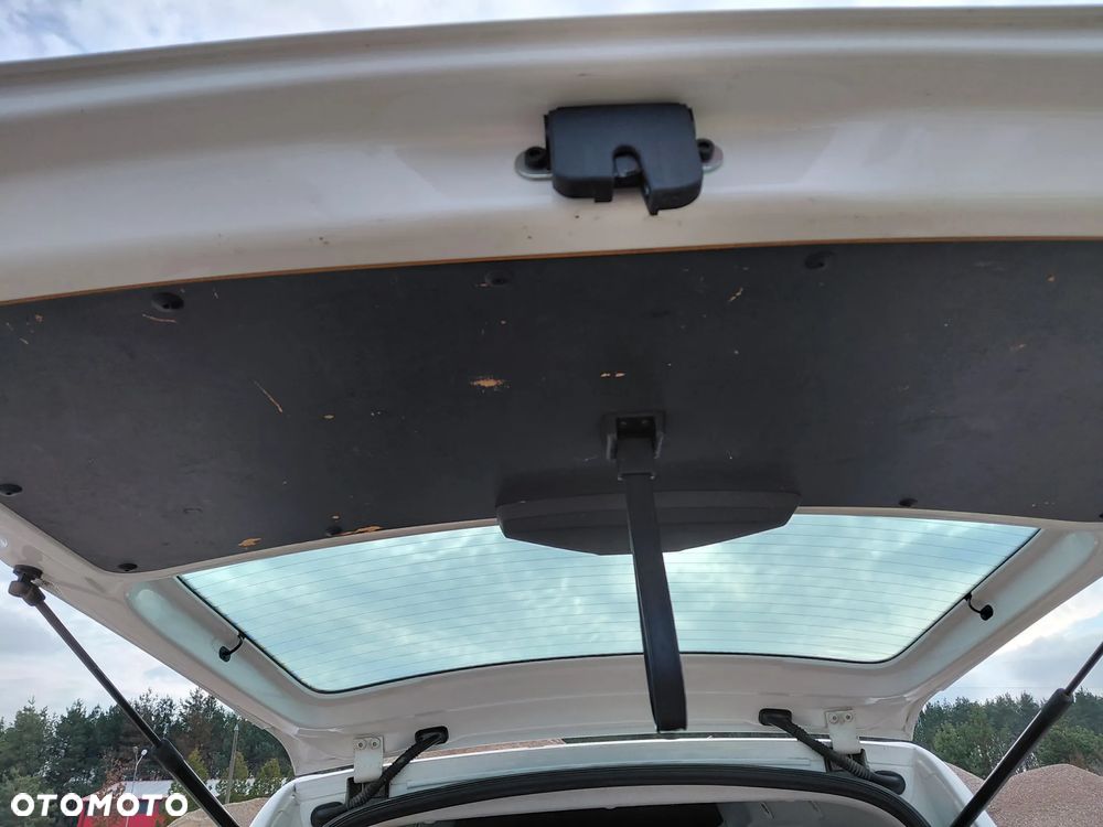 Volkswagen Caddy 2.0 TDI Comfortline - 12