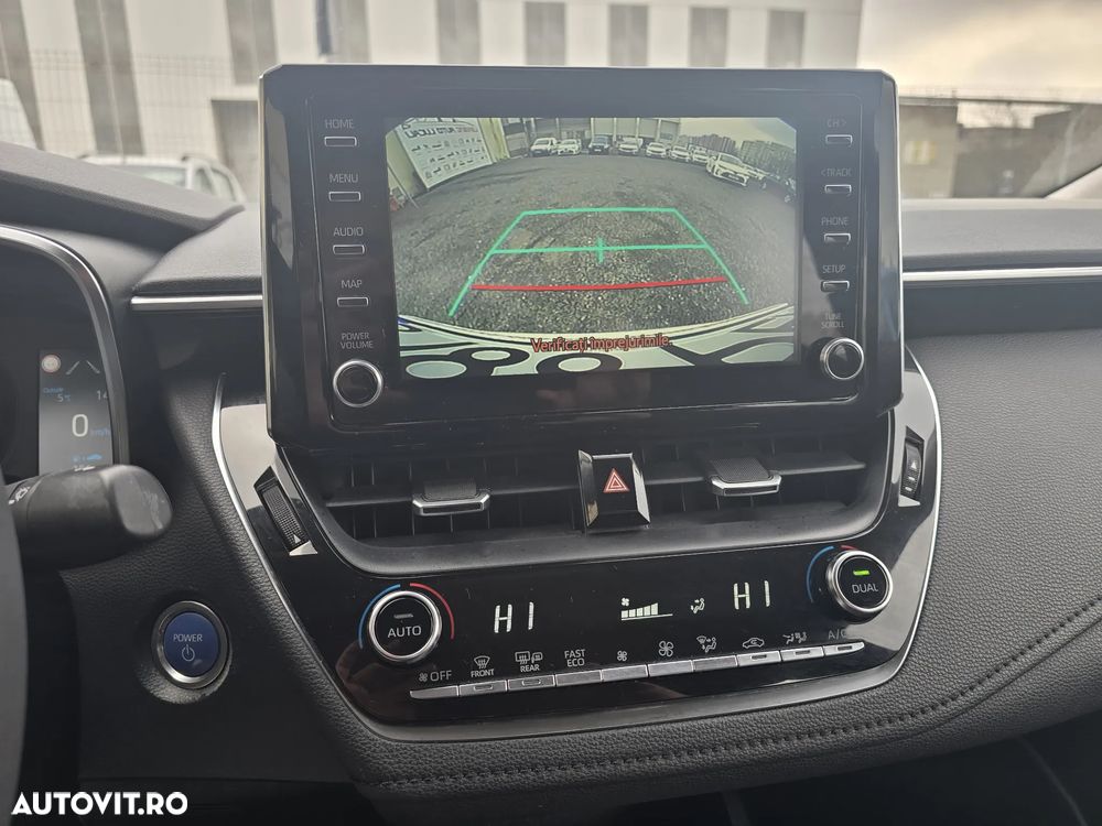 Toyota Corolla 1.8 HSD Business - 13