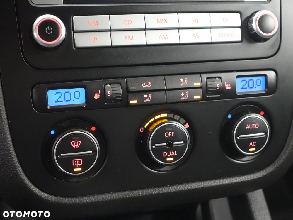 Volkswagen Golf - 33