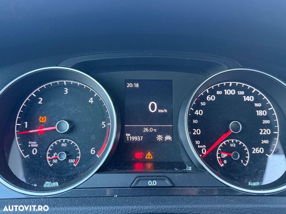 Volkswagen Golf 2.0 TDI DPF BMT Comfortline - 8