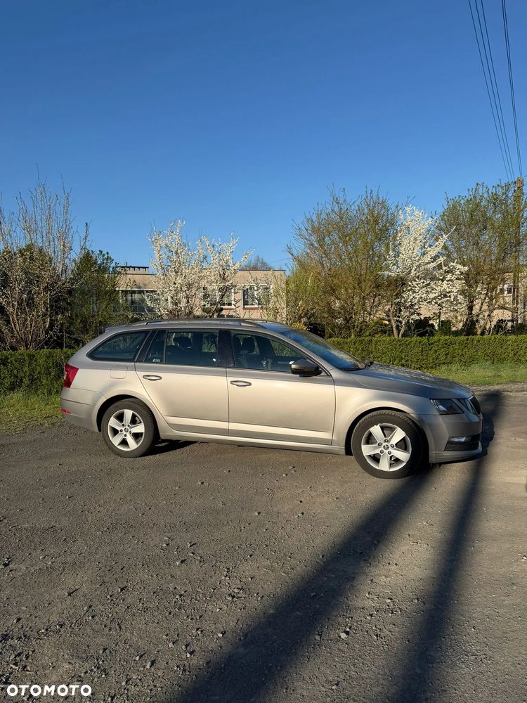 Skoda Octavia 1.6 TDI Ambition - 16