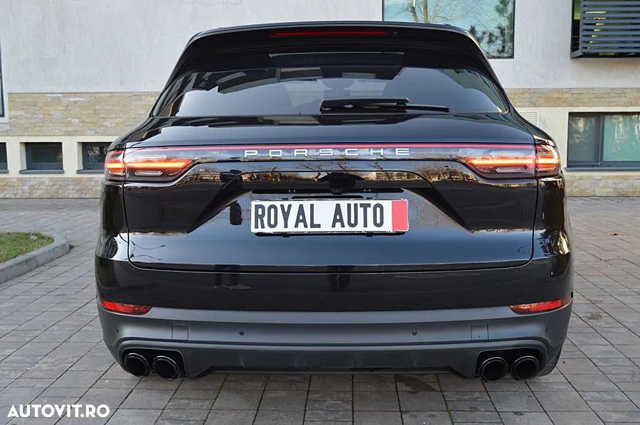 Porsche Cayenne Tiptronic S Platinum Edition - 25