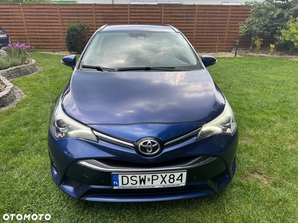 Toyota Avensis 2.0 D-4D Prestige - 2