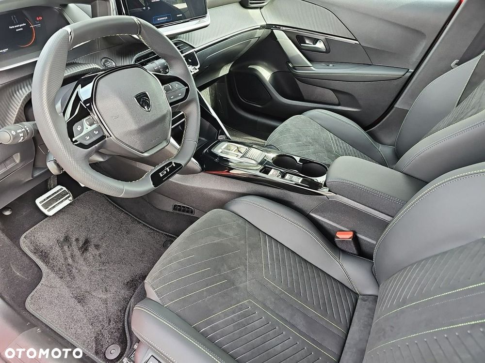 Peugeot 208 - 10