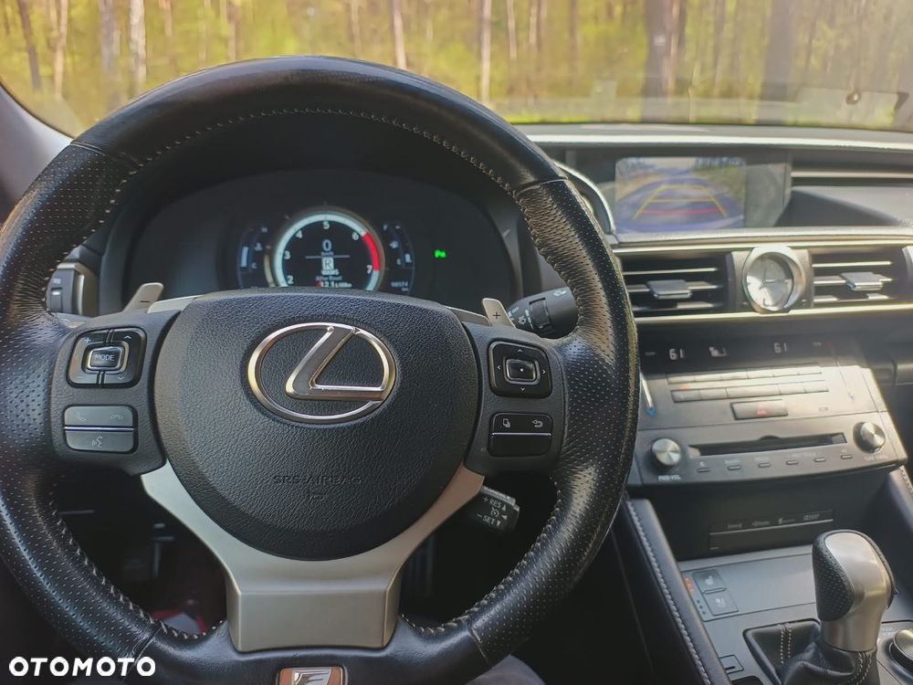 Lexus RC 200t SPORT - 21
