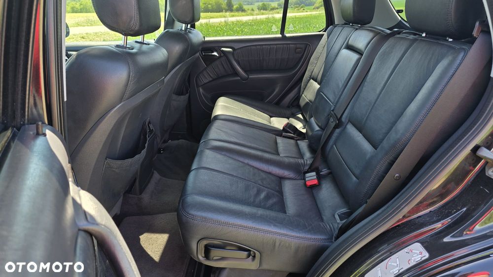 Mercedes-Benz ML - 13