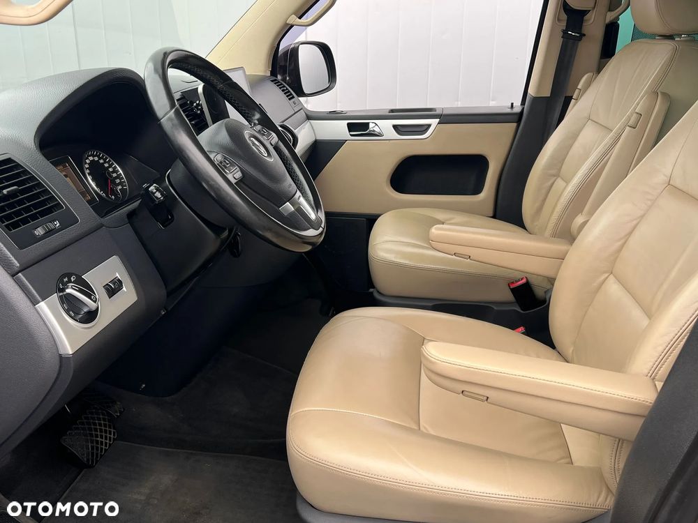 Volkswagen Multivan - 16