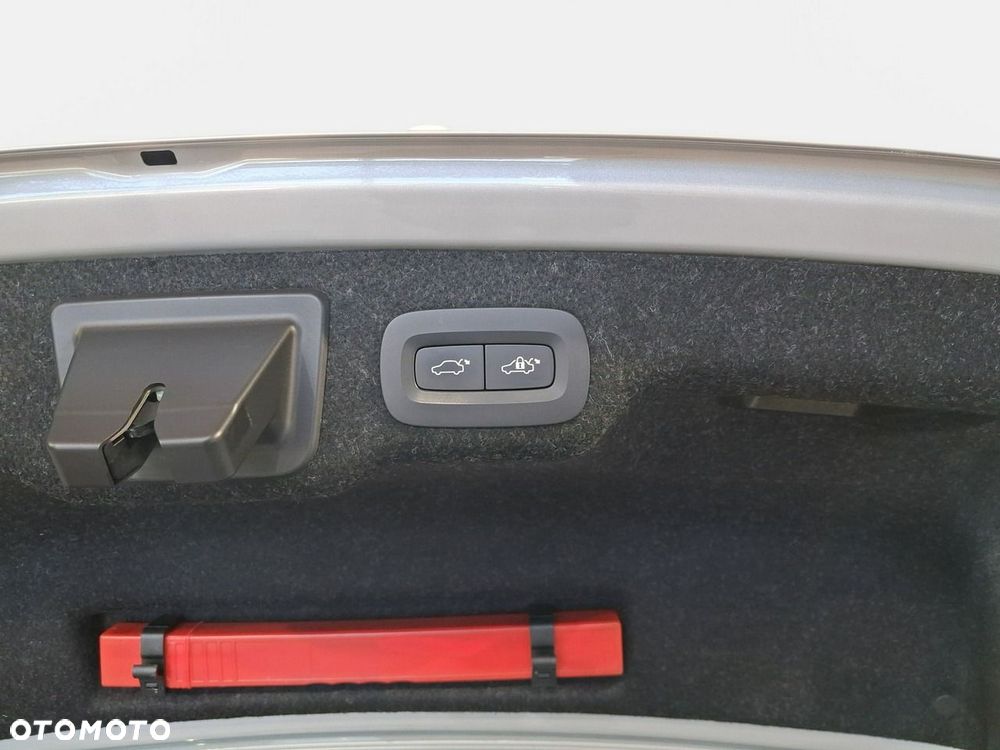 Volvo S90 - 13