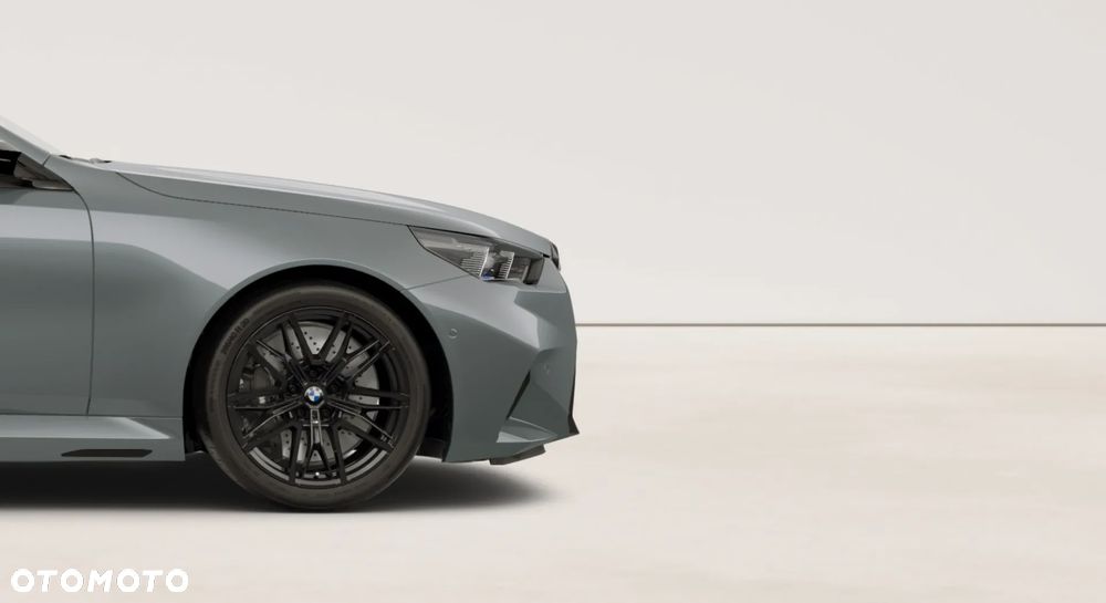 BMW M5 xDrive - 6