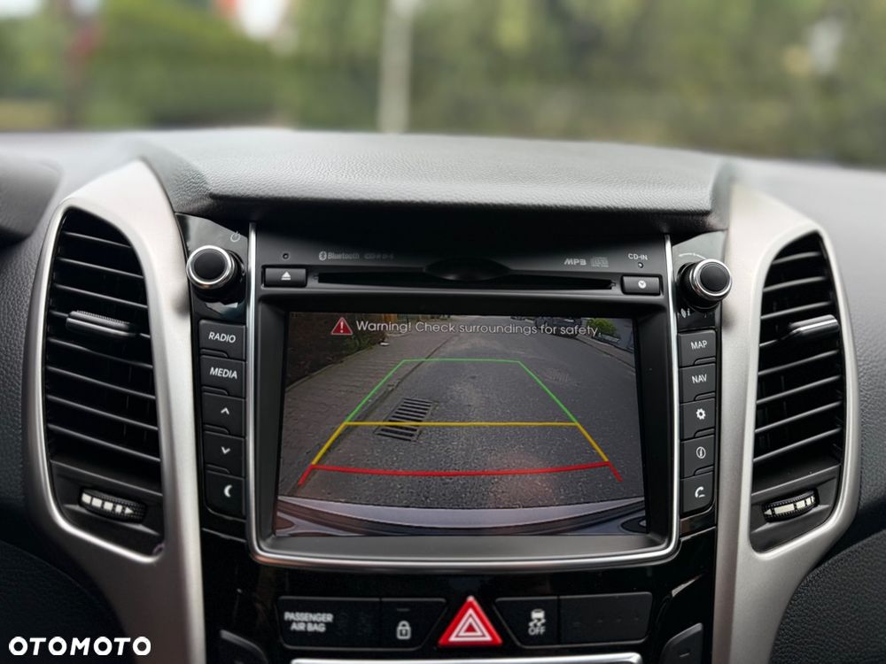 Hyundai i30 1.6 GDI Premium - 23