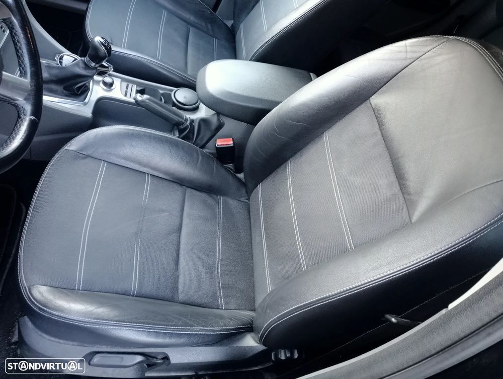 Ford Focus SW 1.6 TDCi Titanium - 12