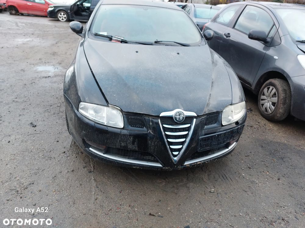 Zderzak ALFA ROMEO GT 06R. maska,lampy,drzwi,klapa..... - 1
