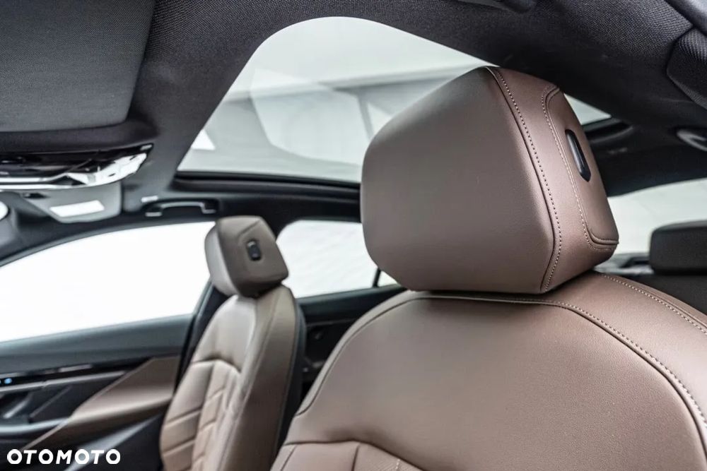 BMW Seria 5 520d xDrive mHEV - 34
