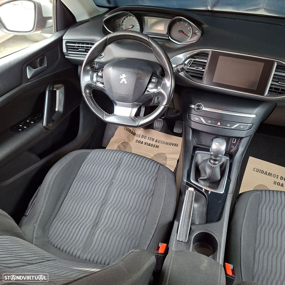 Peugeot 308 SW 1.2 PureTech Style - 8