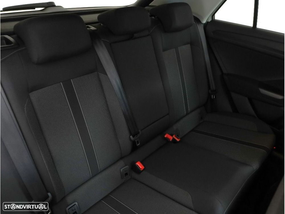 VW T-Roc 2.0 TDI Urban - 16