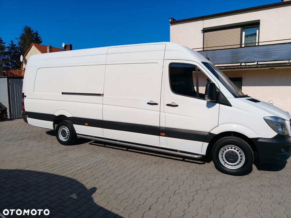 Mercedes-Benz Sprinter - 13