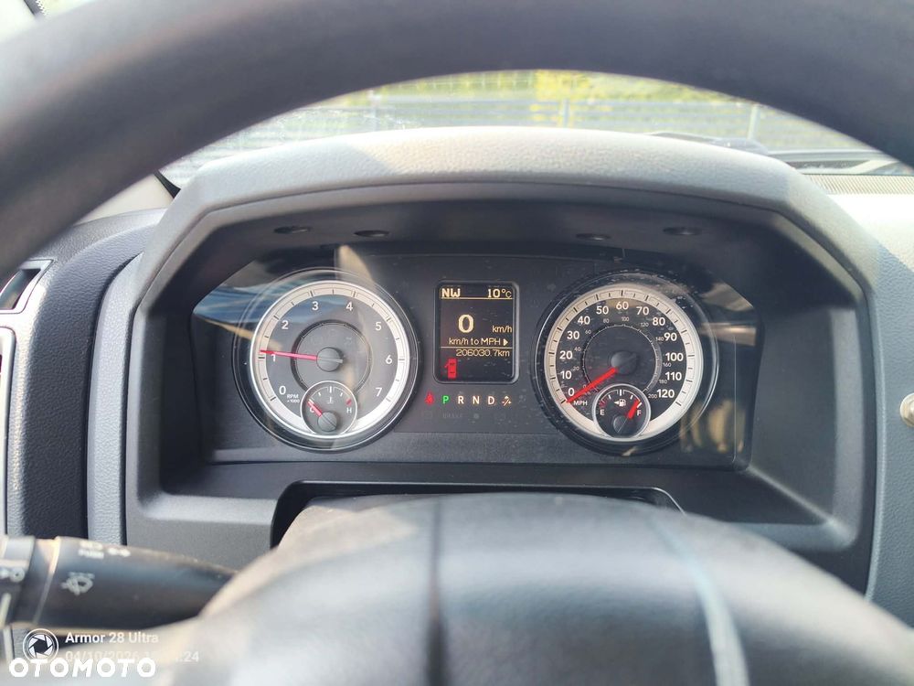 Dodge RAM 5.7 4x4 - 29