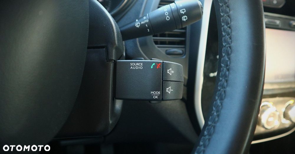 Renault Captur (ENERGY) TCe 90 INTENS - 28