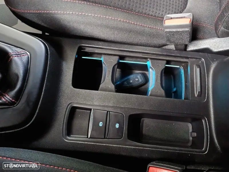 Ford Focus 1.0 EcoBoost MHEV ST-Line - 22