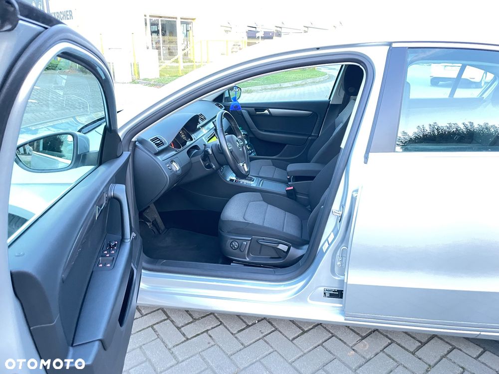 Volkswagen Passat - 15