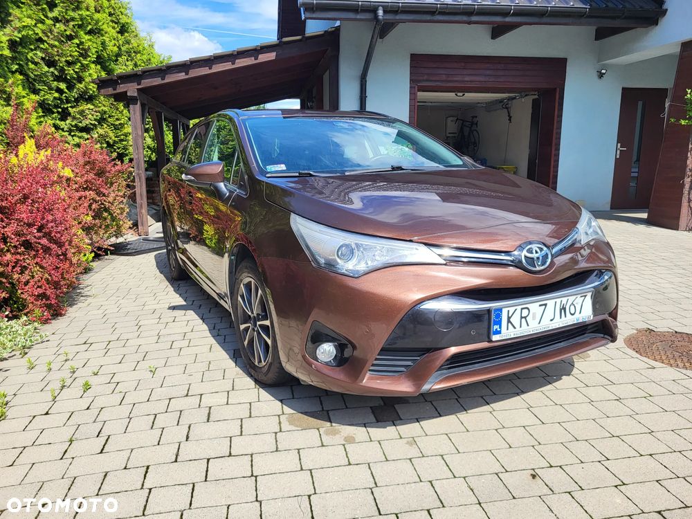 Toyota Avensis 1.8 Premium MS - 1