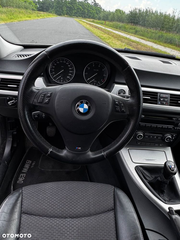 BMW Seria 3 318i - 16