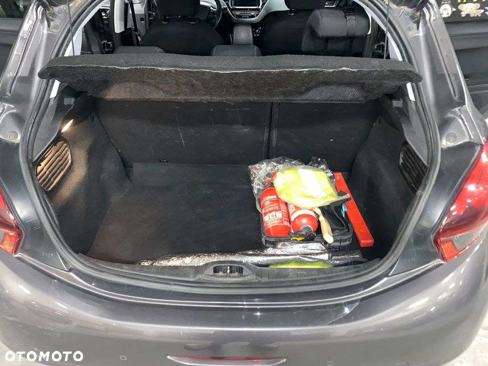 Peugeot 208 1.2 PureTech Style - 7