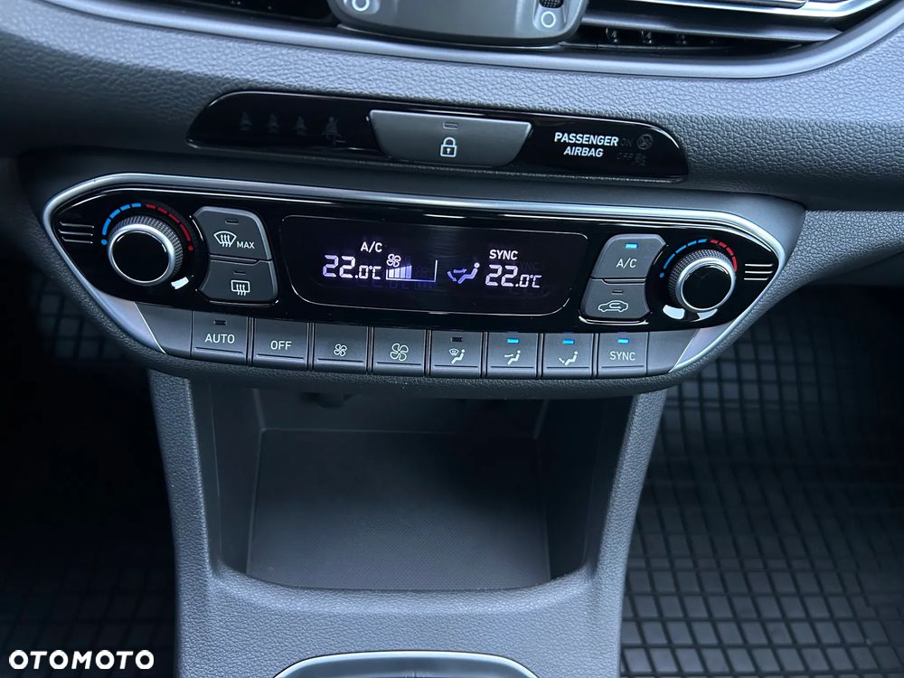Hyundai i30 1.5 T-GDI 48V Smart - 24