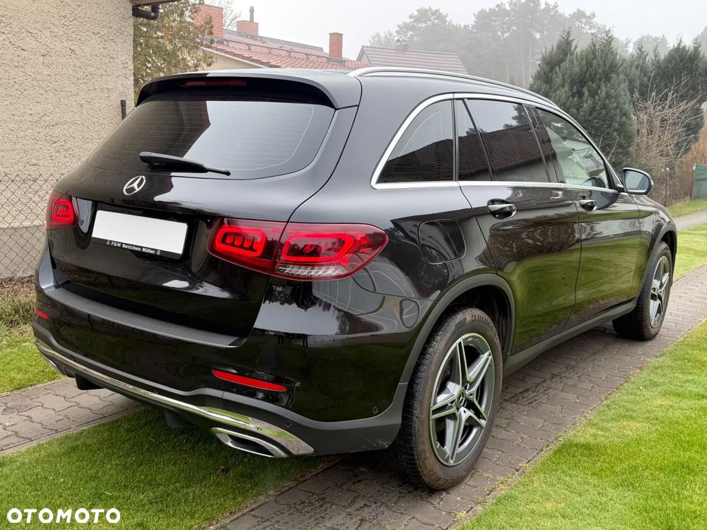 Mercedes-Benz GLC 300 4Matic 9G-TRONIC AMG Line - 4