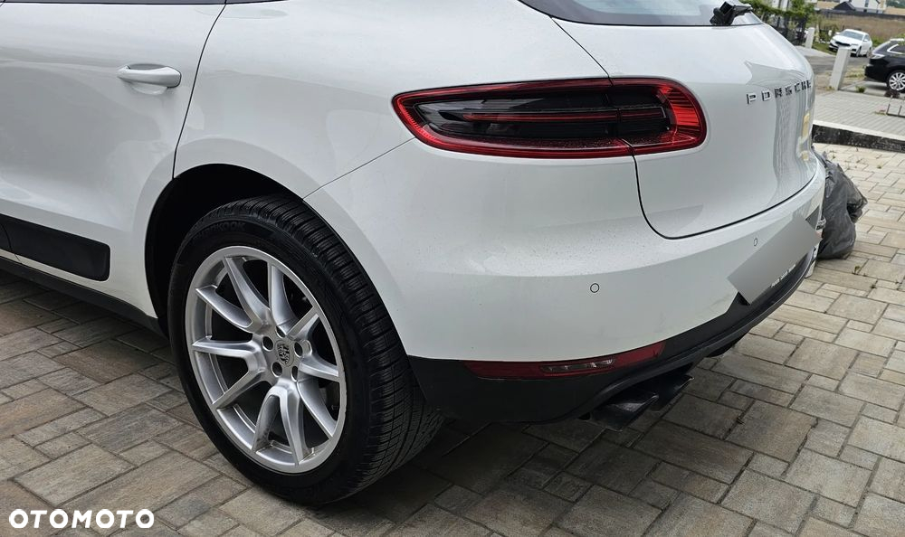 Porsche Macan Standard - 25