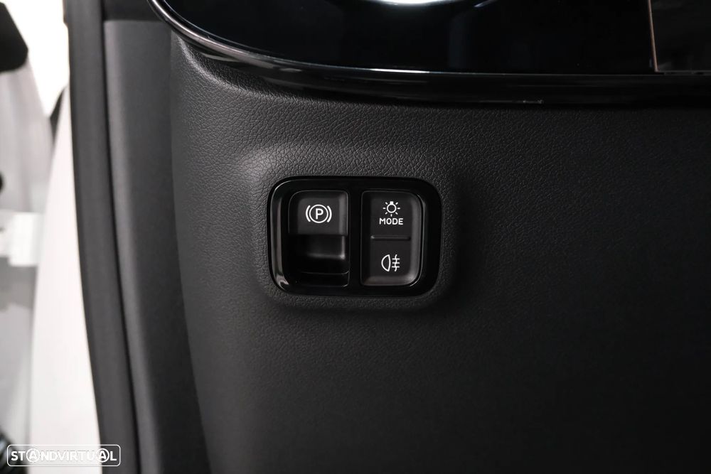 Mercedes-Benz CLA 250+ EQ - 26