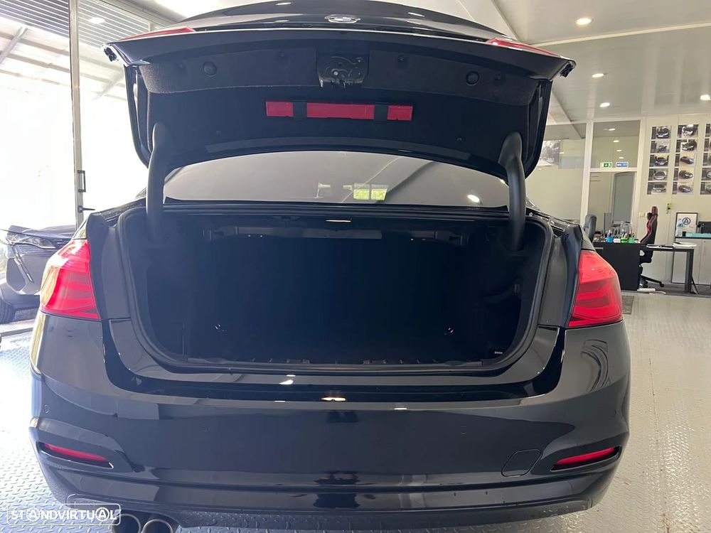 BMW 320 d Auto - 6