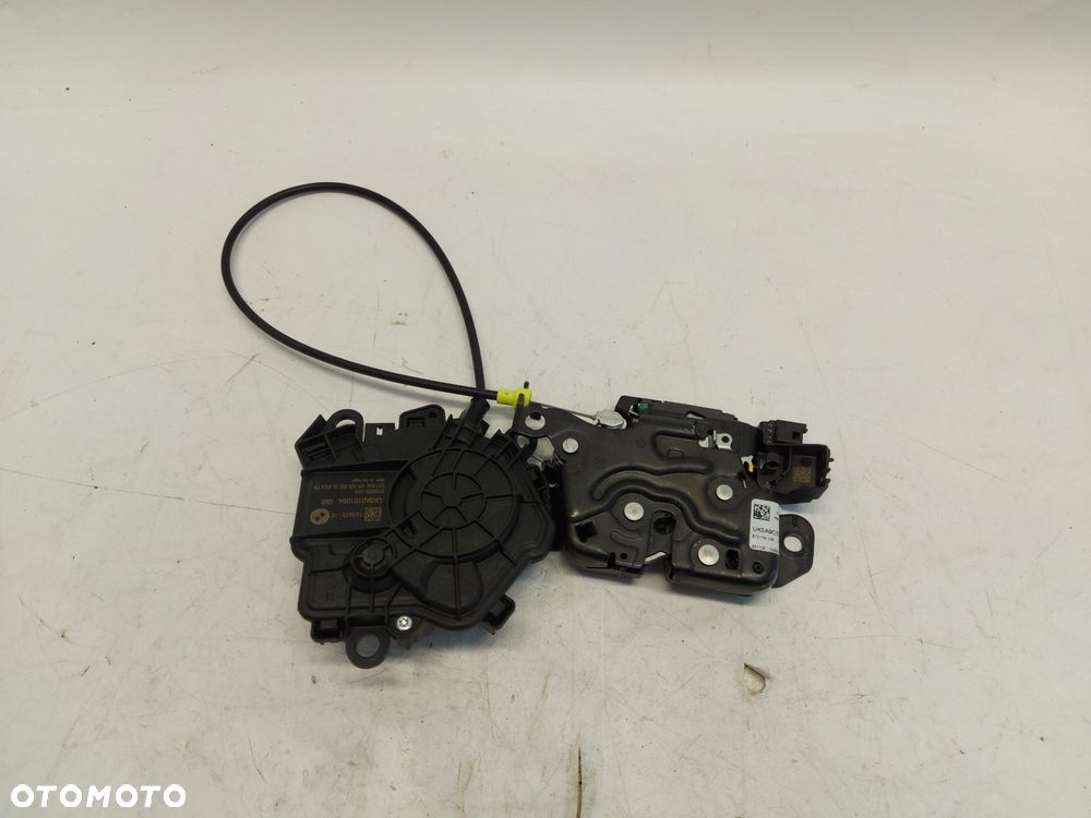 BMW 5 G60 530E x-drive Zamek klapy bagażnika dociąg 5A9C0D1 5A01510 - 2