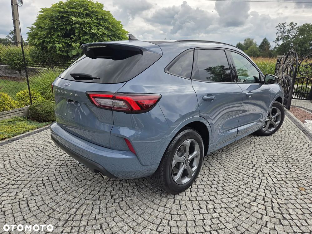 Ford Kuga - 10