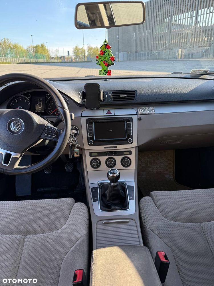 Volkswagen Passat 1.8 TSI Comfortline - 22