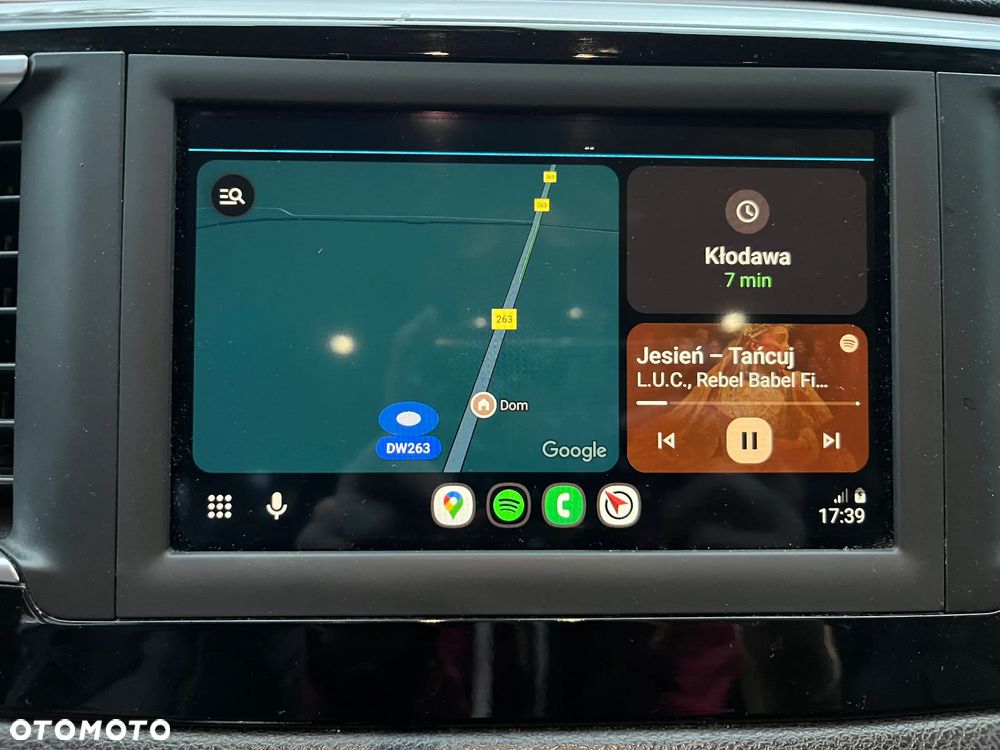 Chrysler Pacifica - 24