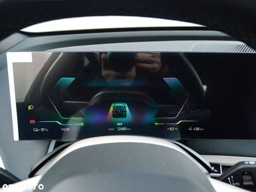 BMW iX xDrive50 111.5kWh Signature - 28