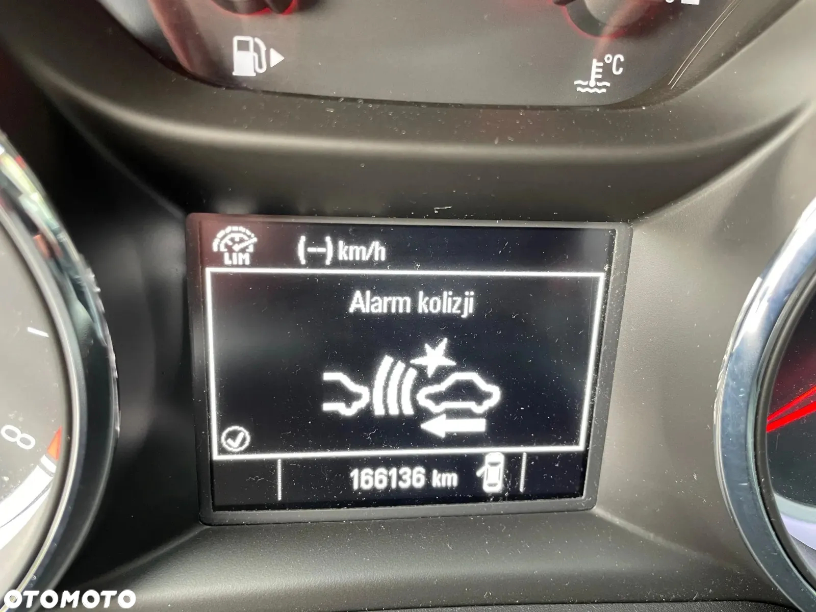 Opel Astra 1.4 Turbo 120 Jahre - 16