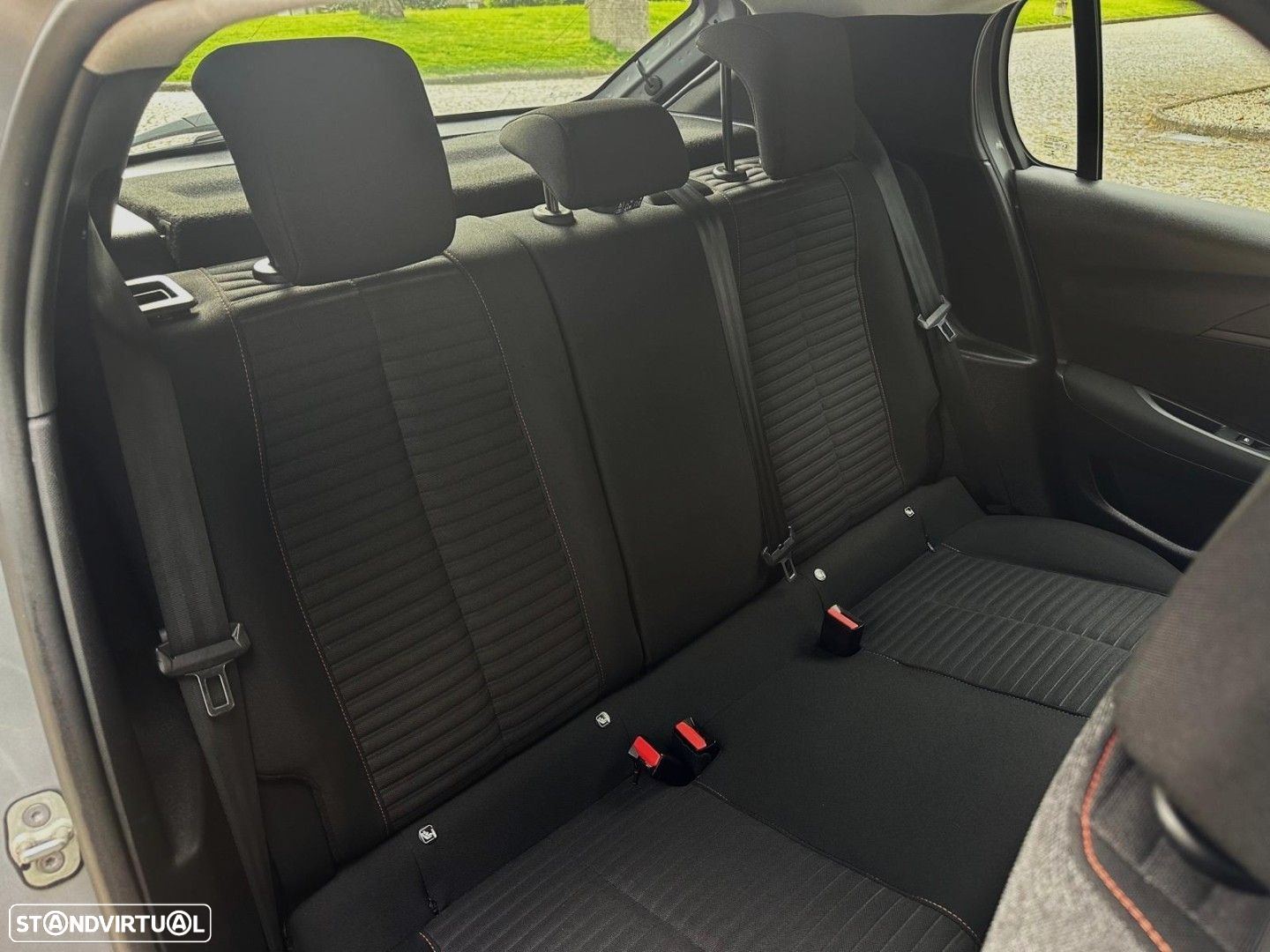 Peugeot 208 1.2 PureTech Active Pack - 34