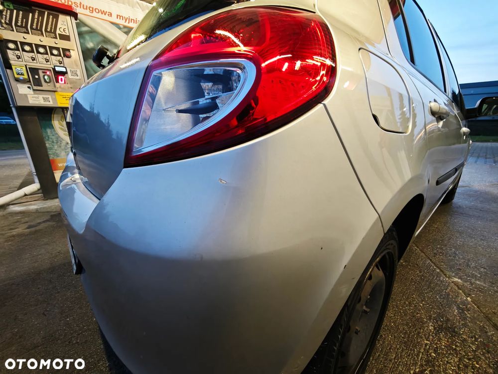 Renault Clio 1.2 16V 75 Dynamique - 20