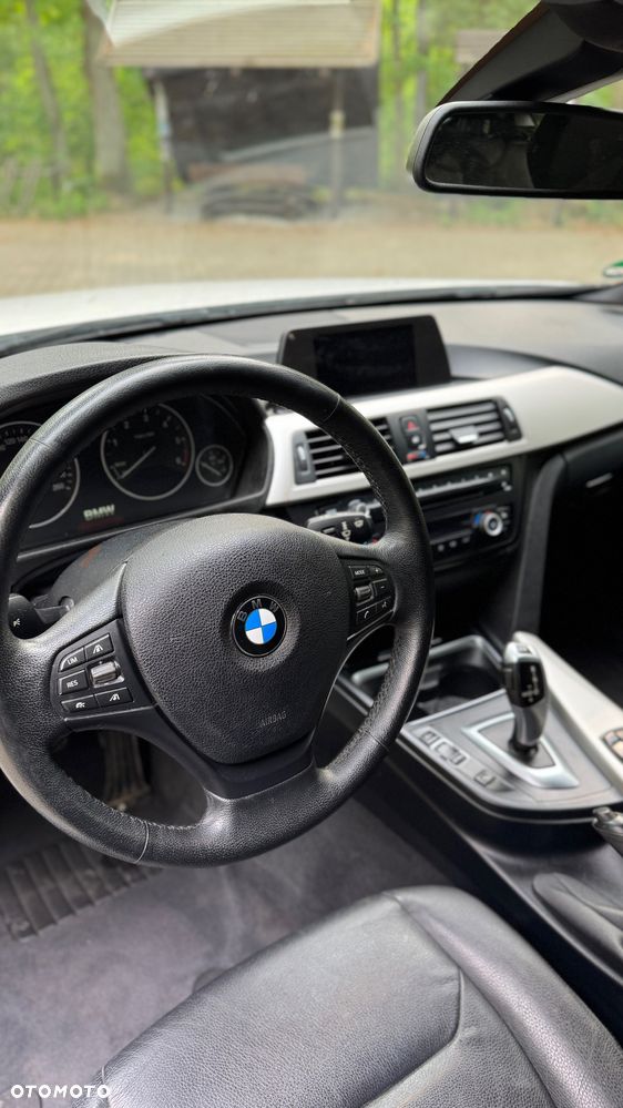 BMW Seria 3 - 21