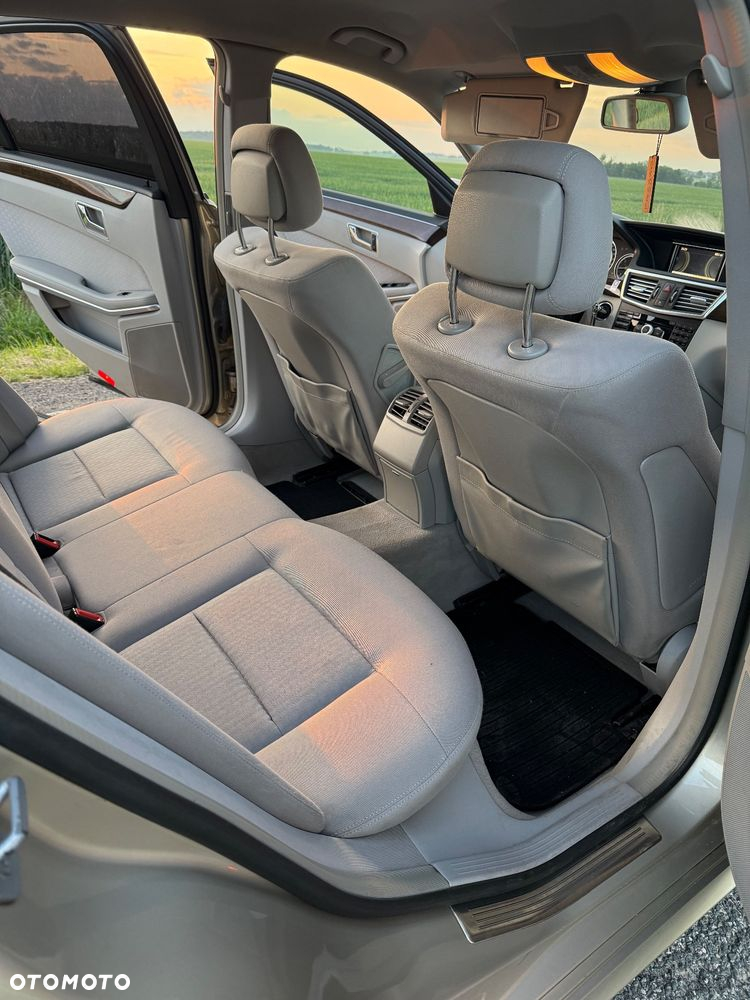 Mercedes-Benz Klasa E 220 CDI DPF BlueEFFICIENCY - 10