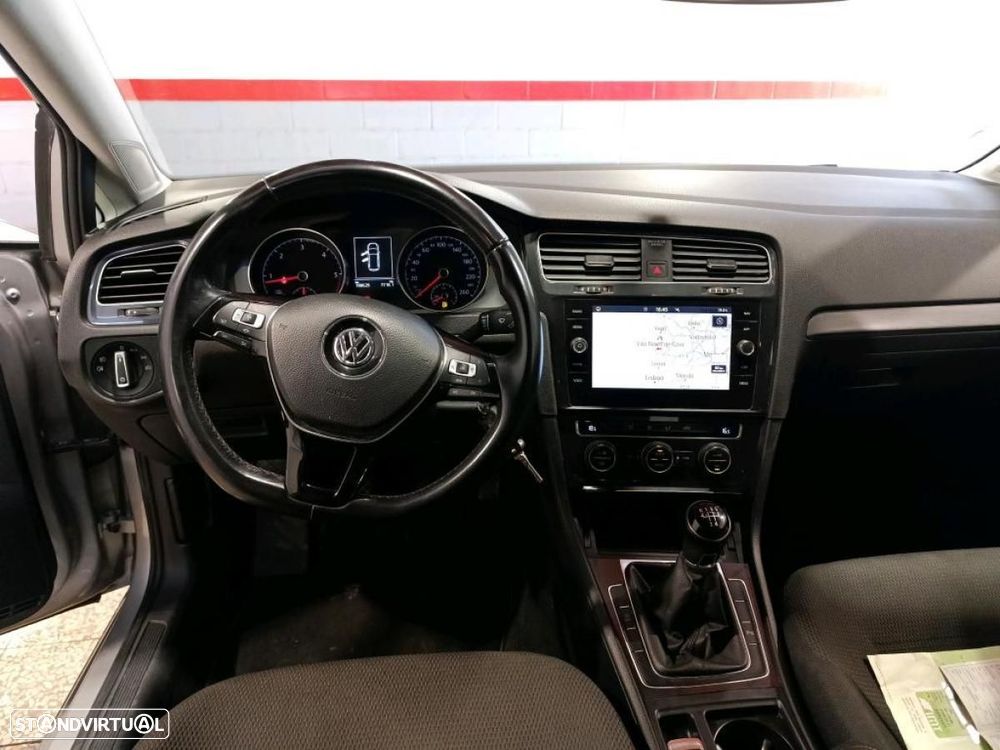 VW Golf Variant 1.6 TDi Confortline - 7