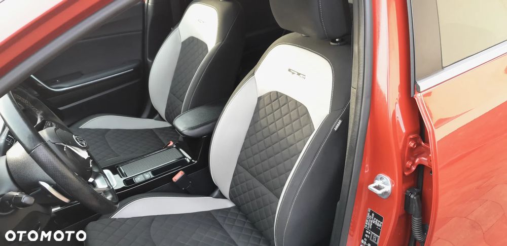 Kia Ceed 1.6 CRDi 128 Platinum Edition - 25
