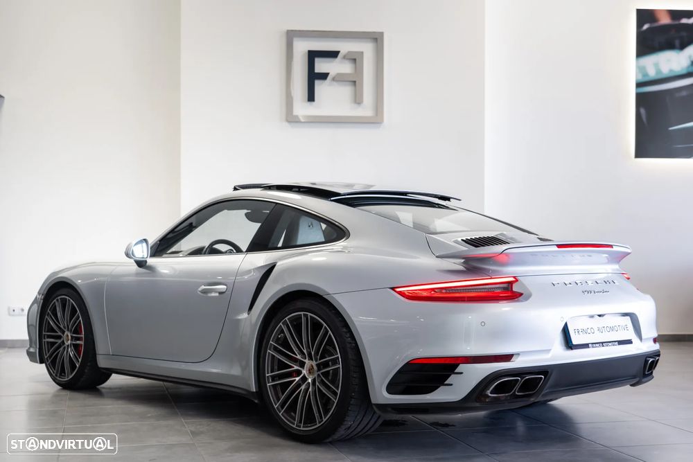 Porsche 911 (991) Turbo PDK - 4