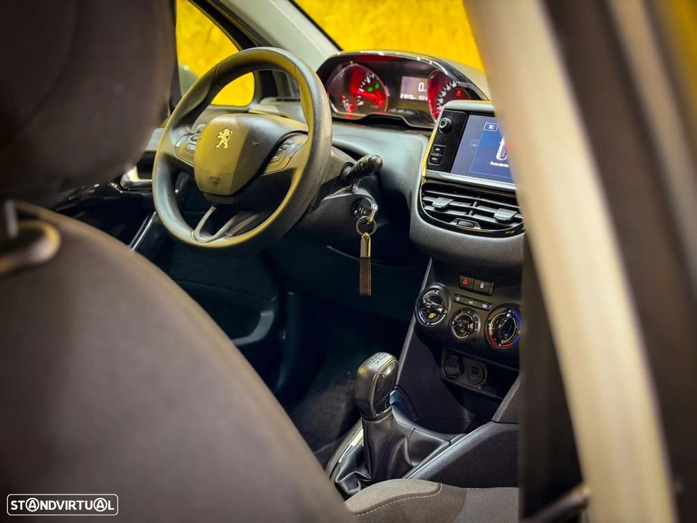 Peugeot 208 1.6 e-HDi SE Style - 14