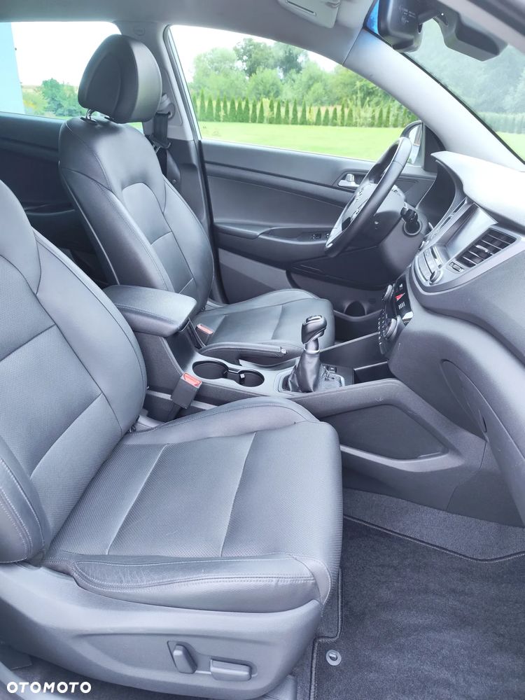 Hyundai Tucson 1.7 CRDI BlueDrive Style 2WD - 21