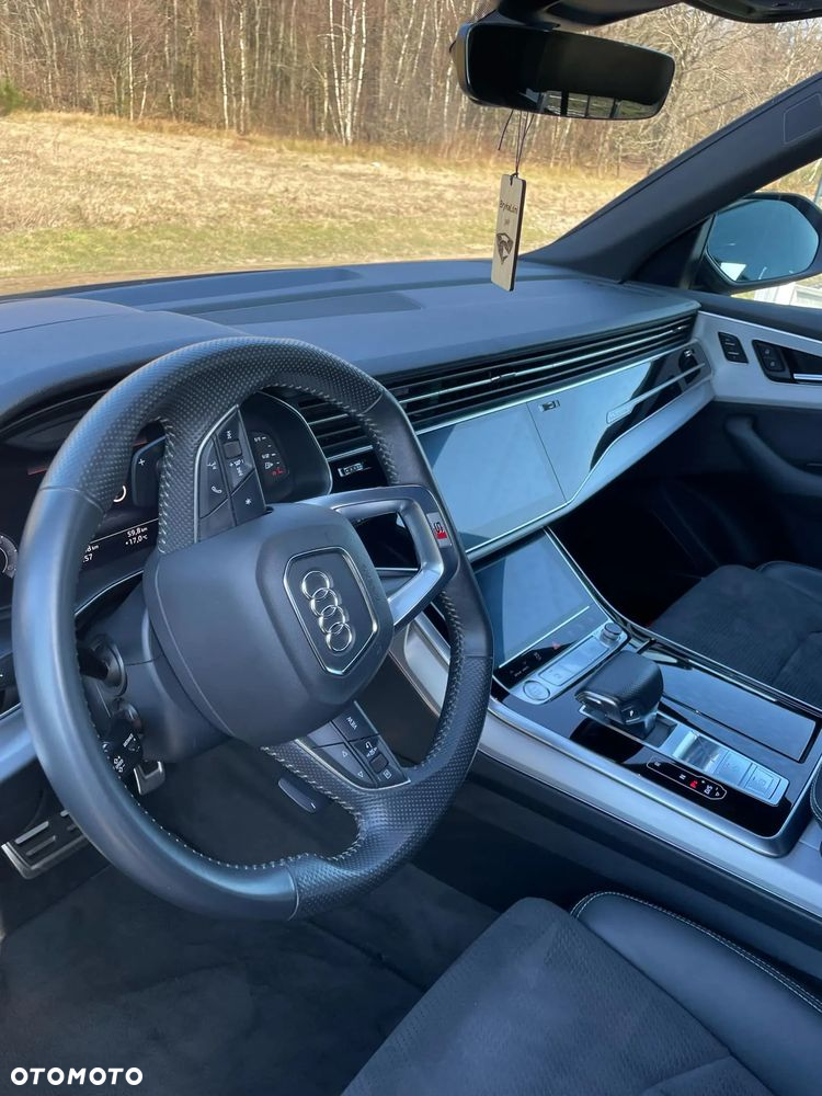 Audi Q8 - 6